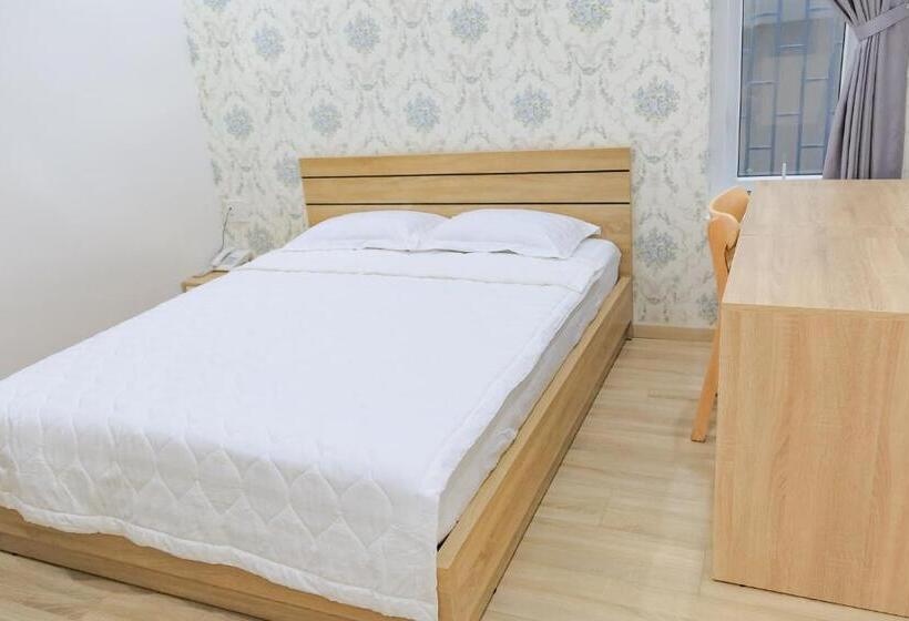 اتاق استاندارد یک نفره, Nam Anh