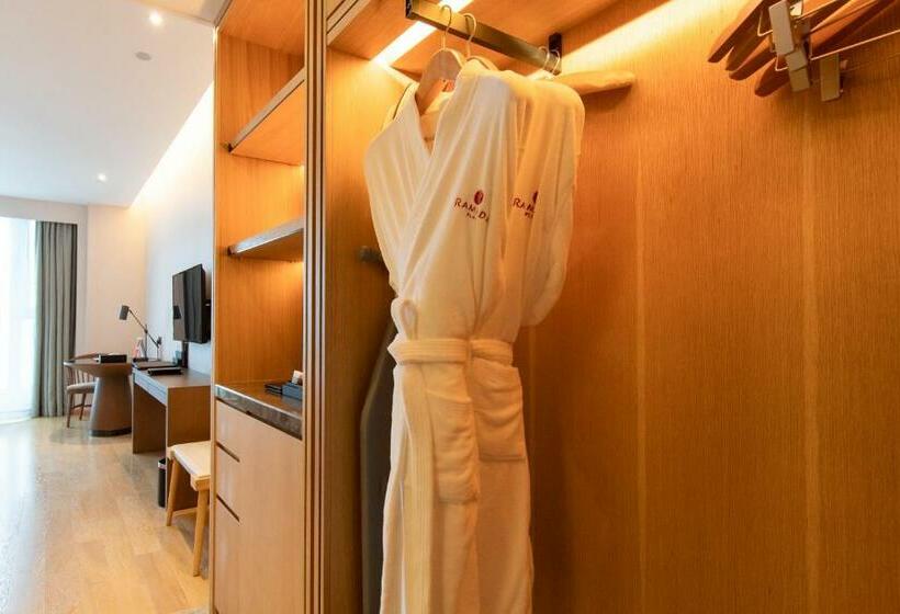 اتاق استاندارد, Ramada Plaza Wyndham Wenzhou Cangnan