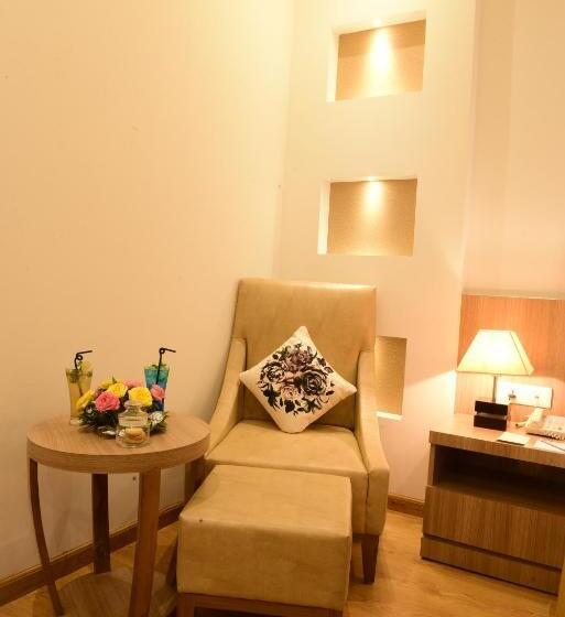 اتاق سوپریور با تخت بزرگ, Surestay Plus By Best Western Amritsar