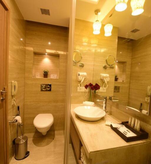 اتاق لوکس با تخت بزرگ, Surestay Plus By Best Western Amritsar