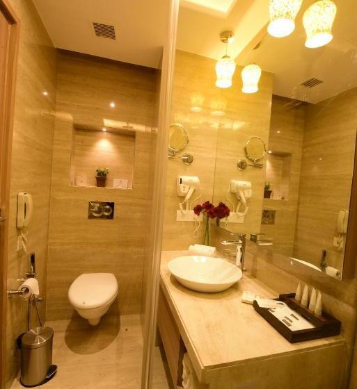 اتاق لوکس با تخت بزرگ, Surestay Plus By Best Western Amritsar