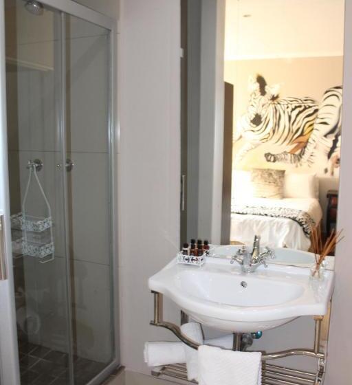 اتاق استاندارد با چشم‌انداز باغ, House And Heart Guest House