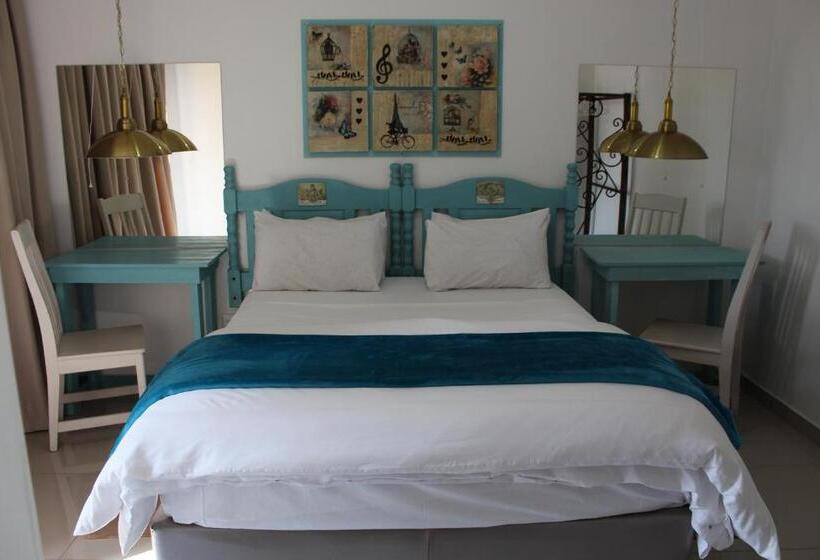 اتاق استاندارد با تخت بزرگ, House And Heart Guest House