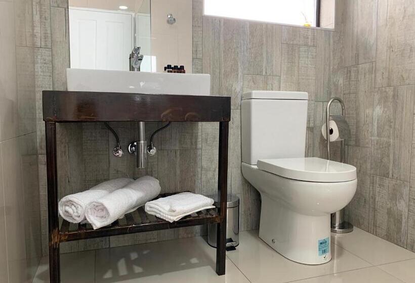 اتاق استاندارد با چشم‌انداز باغ, House And Heart Guest House