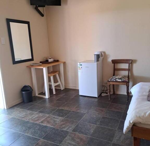 اتاق خانوادگی با سرویس بهداشتی مشترک, Koha Guesthouse