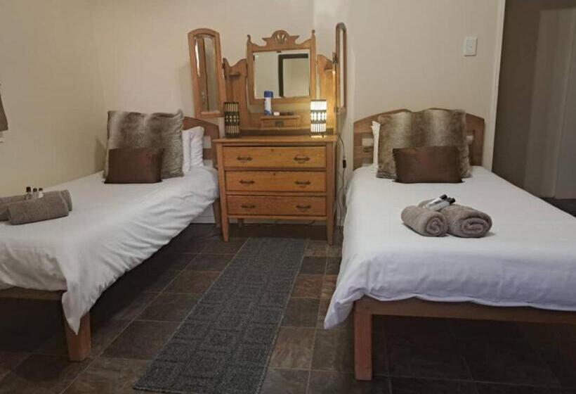 اتاق خانوادگی با سرویس بهداشتی مشترک, Koha Guesthouse