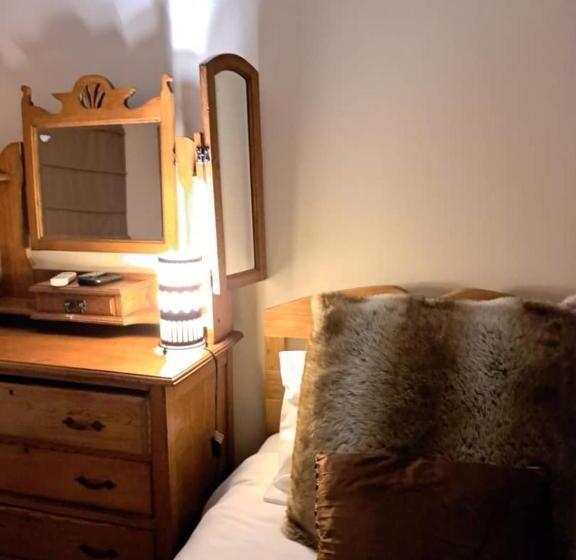 اتاق خانوادگی با سرویس بهداشتی مشترک, Koha Guesthouse