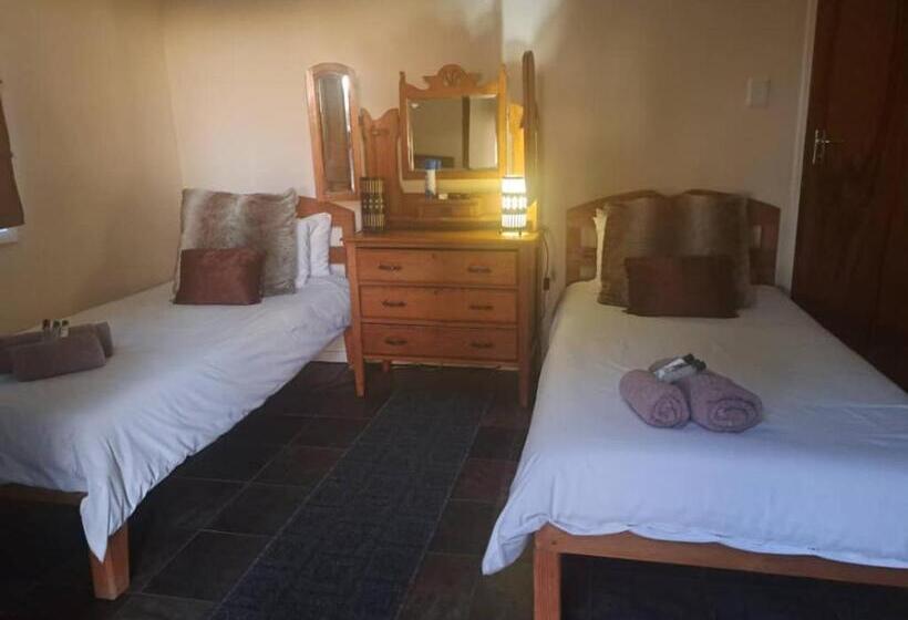 اتاق خانوادگی با سرویس بهداشتی مشترک, Koha Guesthouse