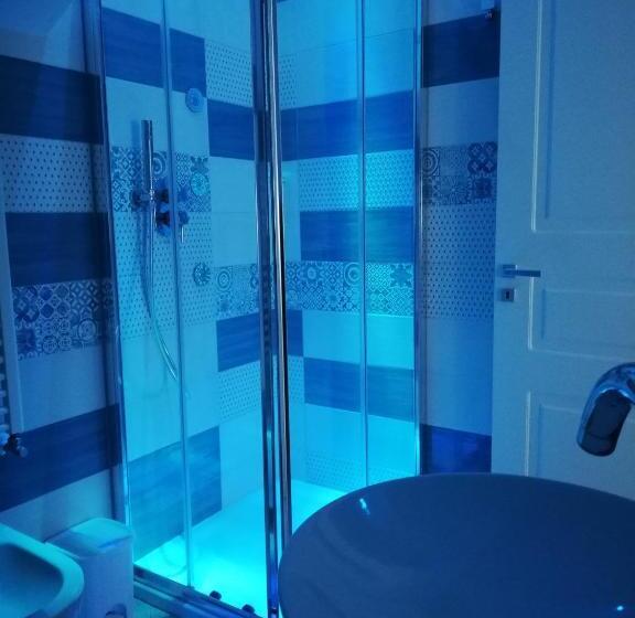 اتاق لوکس, B&b Le Chic