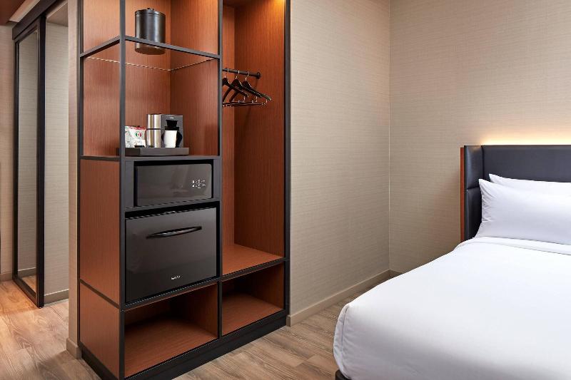 اتاق استاندارد با تخت دو نفره بزرگ, Ac  By Marriott San Jose Santa Clara
