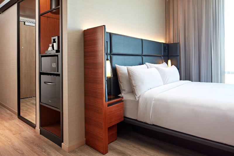 اتاق استاندارد با تخت بزرگ, Ac Hotel By Marriott San Jose Santa Clara