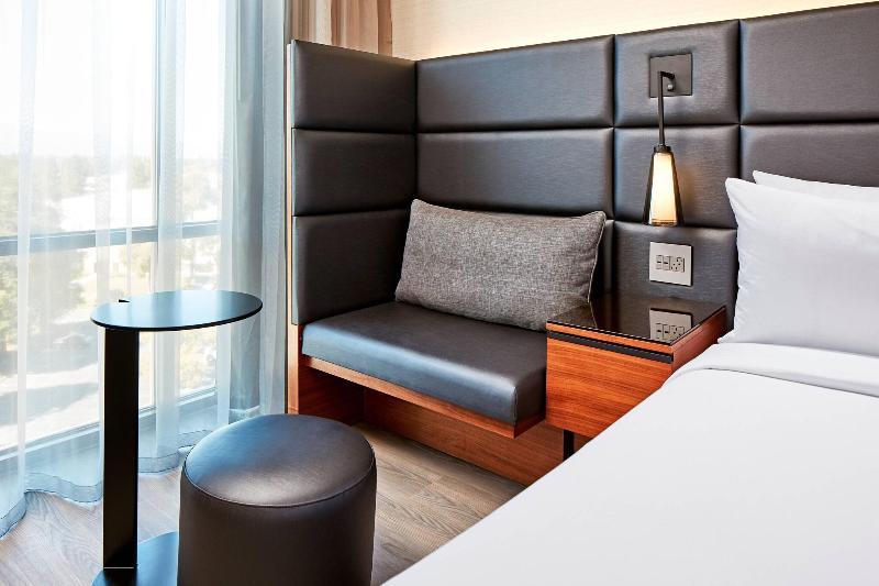 اتاق استاندارد با تخت بزرگ, Ac Hotel By Marriott San Jose Santa Clara
