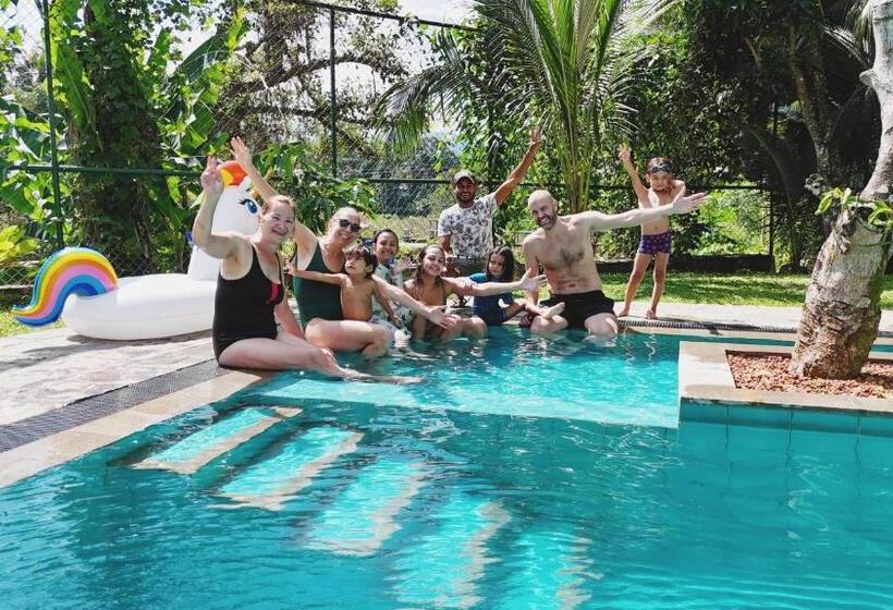 اتاق لوکس خانوادگی, French Garden Kandy