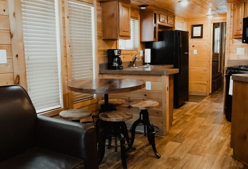 کلبه دلوکس, Ouray Riverside Resort   Inn & Cabins