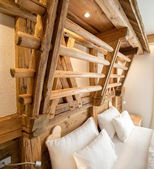 Standard Triple Room with Terrace, Agriturismo Malga Piè