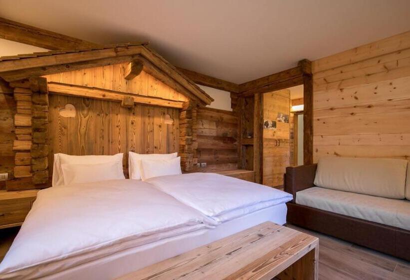 Standard Triple Room with Terrace, Agriturismo Malga Piè