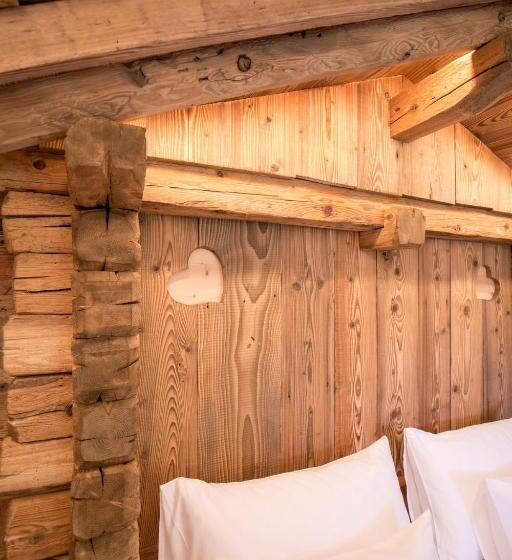 اتاق خانوادگی, Agriturismo Malga Piè