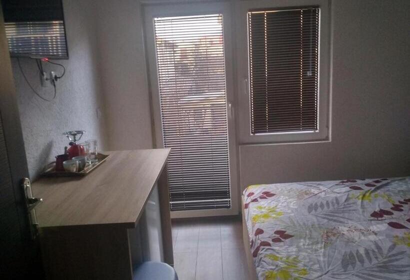 استودیو استاندارد با بالکن, Apartments Filemi