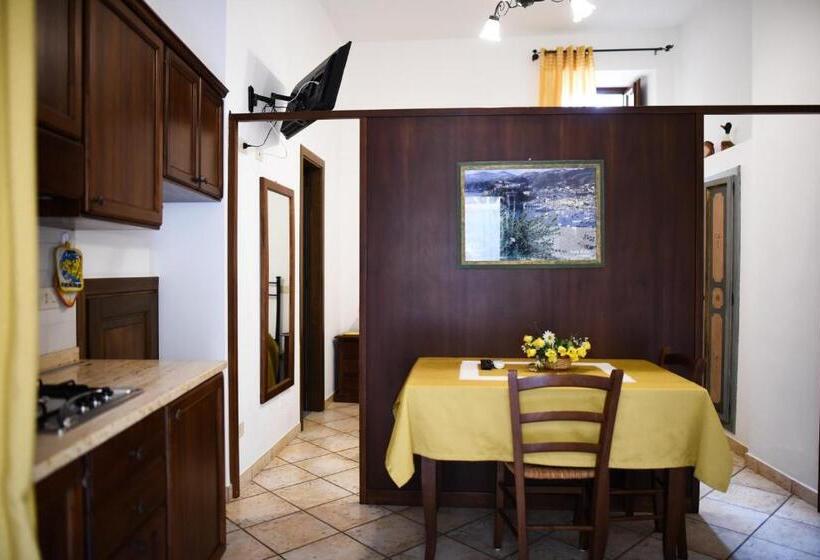 استودیوی استاندارد, Residence Marina Corta
