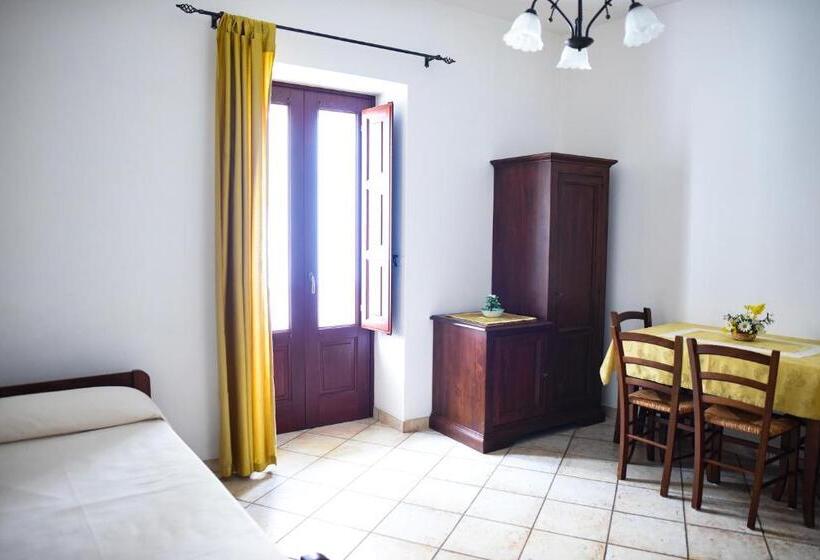 آپارتمان 1 خوابه با بالکن, Residence Marina Corta