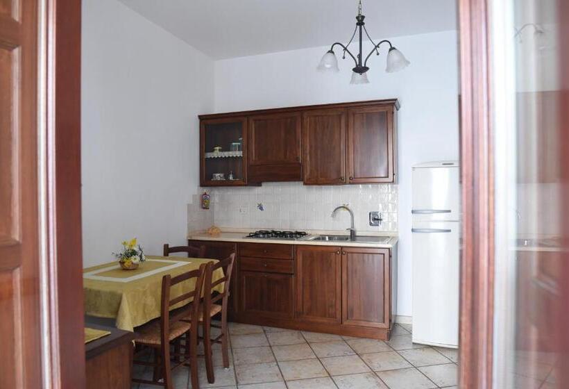 آپارتمان 1 خوابه با بالکن, Residence Marina Corta