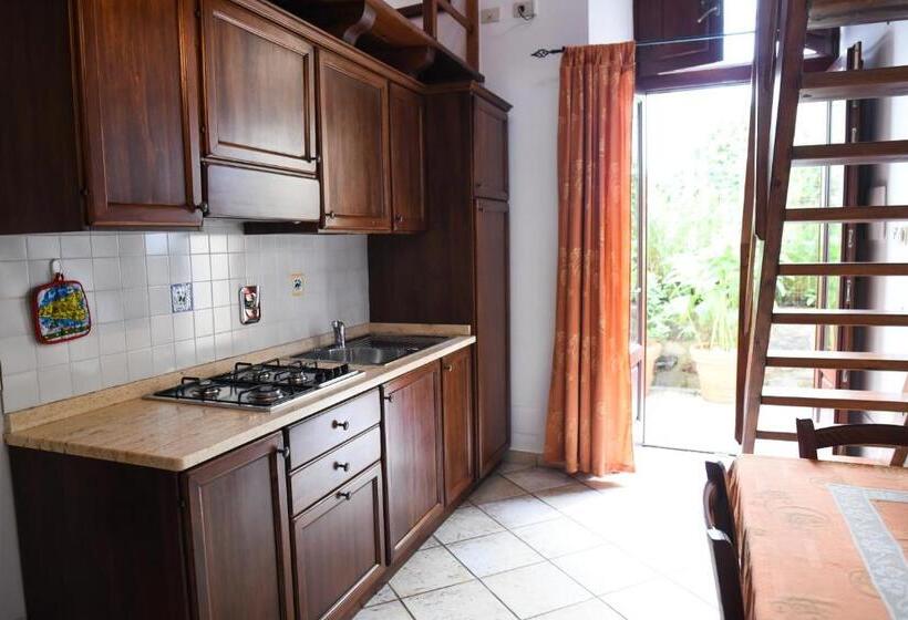 استودیوی استاندارد, Residence Marina Corta