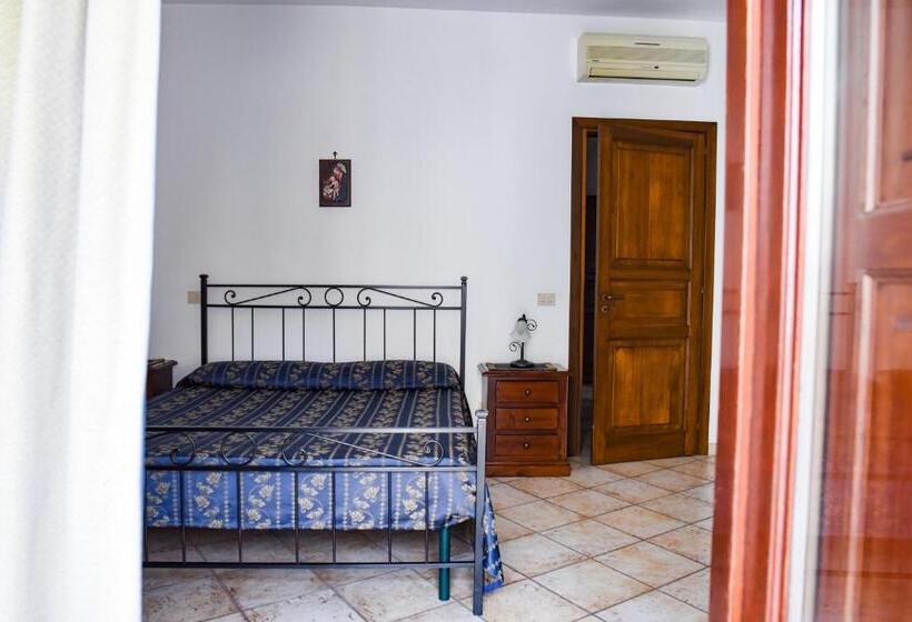 آپارتمان 1 خوابه با چشم‌انداز دریا, Residence Marina Corta