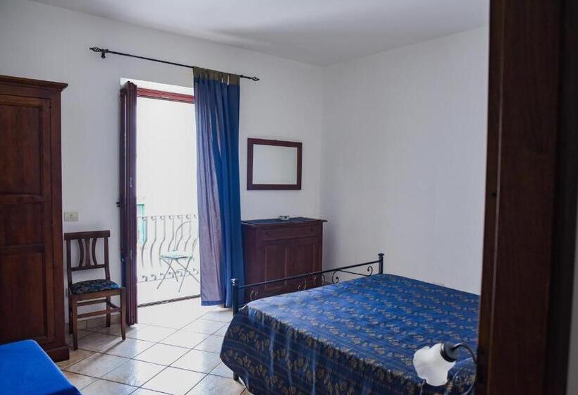 آپارتمان 1 خوابه با چشم‌انداز دریا, Residence Marina Corta