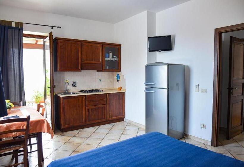 آپارتمان 1 خوابه با چشم‌انداز دریا, Residence Marina Corta