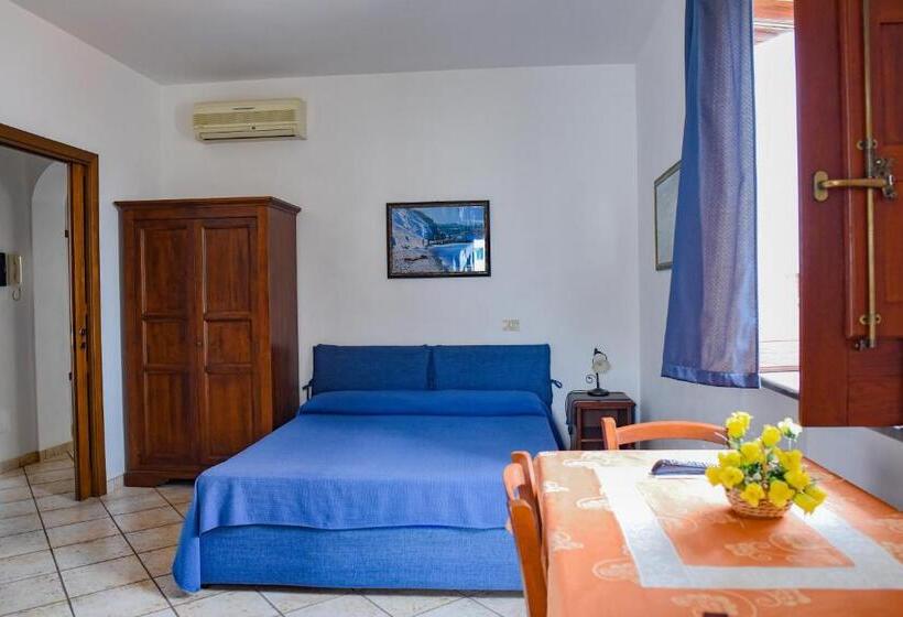 آپارتمان 1 خوابه با چشم‌انداز دریا, Residence Marina Corta