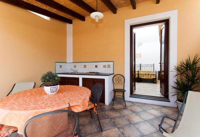 آپارتمان 1 خوابه با تراس, Residence Marina Corta