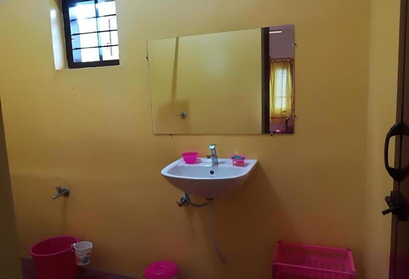 اتاق استاندارد با چشم‌انداز دریا, Sukriti Beach Resort