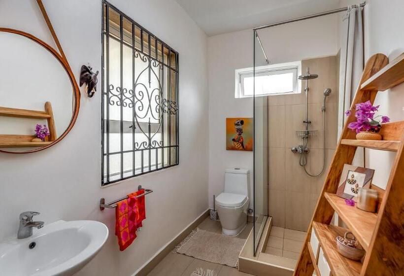 سوئیت جونیور با تراس, Ewange   A Casa Mia