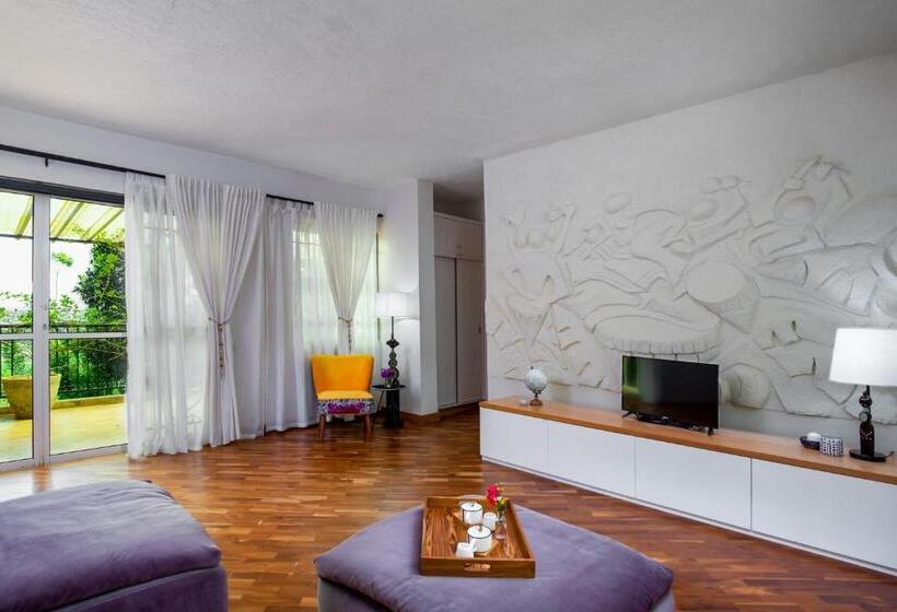 سوئیت جونیور با تراس, Ewange   A Casa Mia