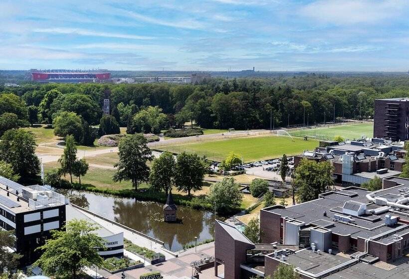 Habitación Superior, U Park