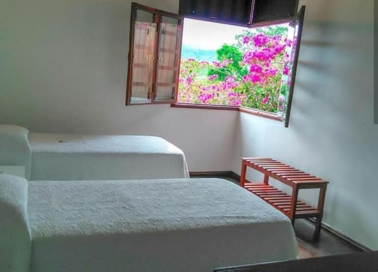 کلبه ییلاقی, Pousada Cachoeira Poço Encantado