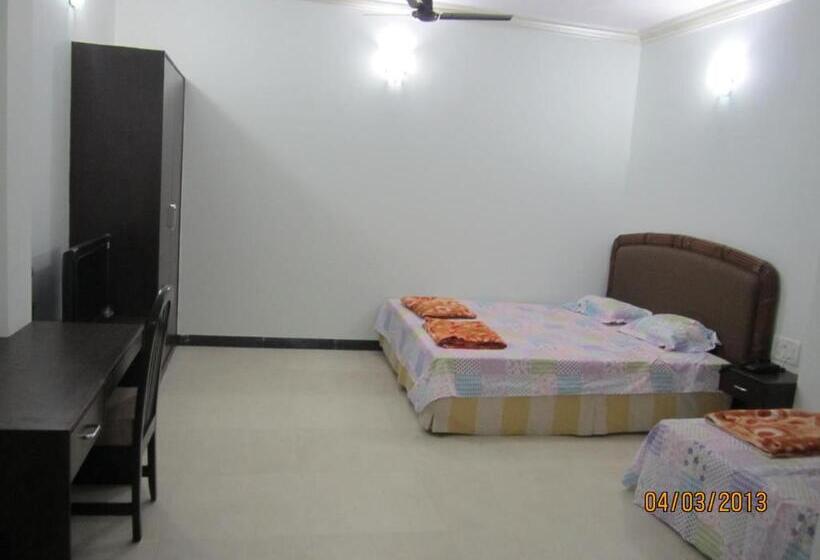 اتاق استاندارد چهار تخته, P P Motel