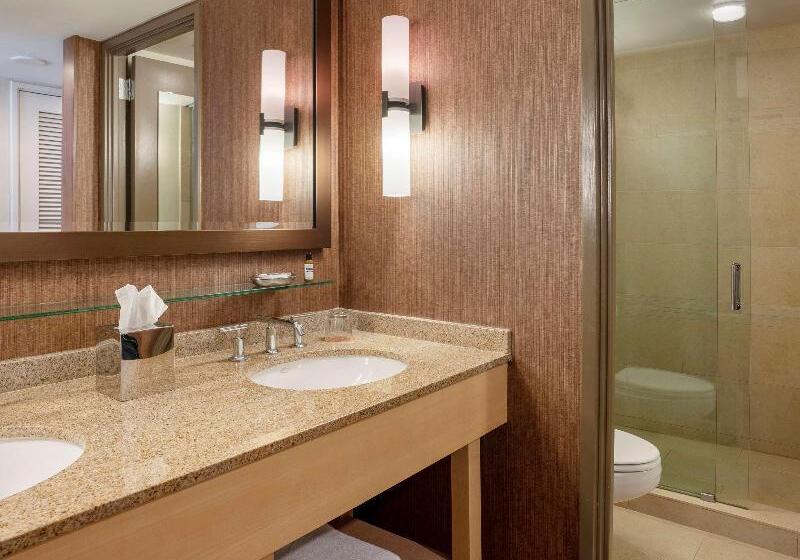 اتاق لوکس خانوادگی, Acoustic Hotel & Spa