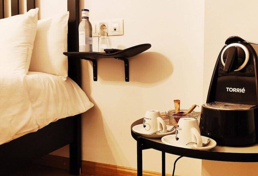اتاق استاندارد, Secret Spot Hostel