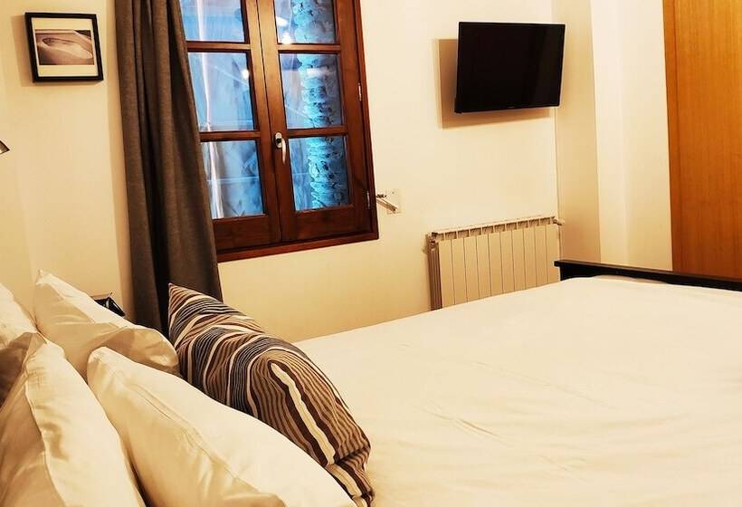 اتاق استاندارد, Secret Spot Hostel