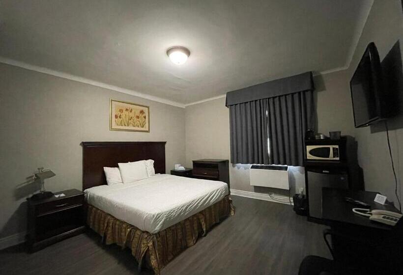 اتاق استاندارد با تخت بزرگ, Travelodge By Wyndham London Ontario