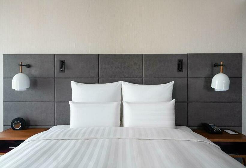 سوئیت با تخت بزرگ, Pullman Baotou
