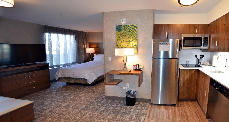 سوئیت با تخت بزرگ, Staybridge Suites By Holiday Inn Red Deer North