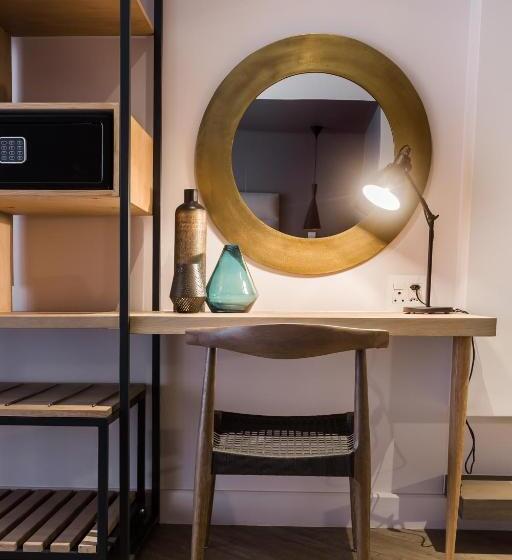 Deluxe Suite King Bed, The Junction Boutique