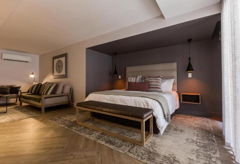 Deluxe Suite King Bed, The Junction Boutique