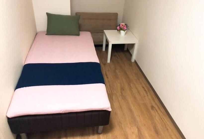 اتاق استاندارد چهار تخته, Mikawa House Osaka Castle