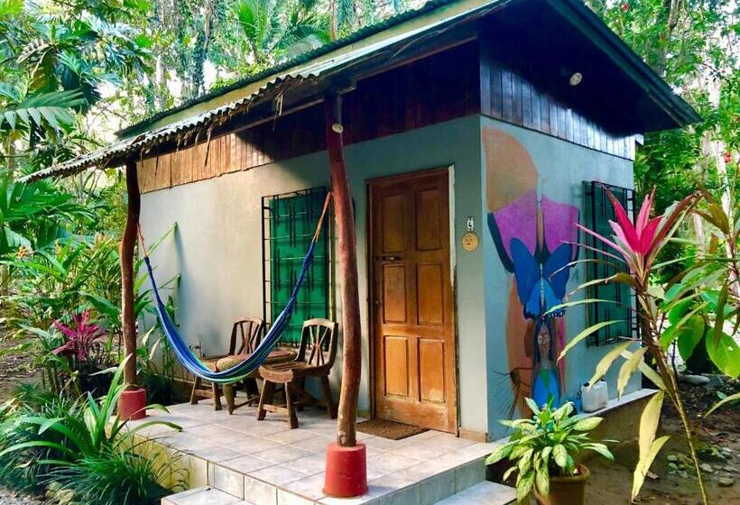 Standard Triple Room with Terrace, Tasty Dayz Hostel