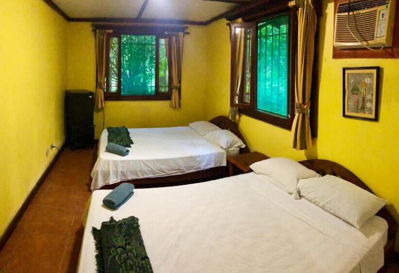 اتاق سوپریور چهار تخته, Tasty Dayz Hostel