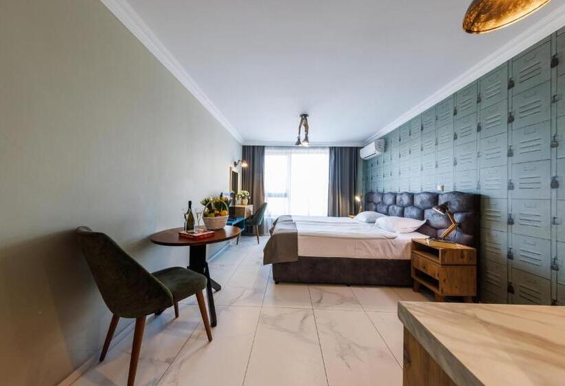 استودیوی لوکس, Avenue Hotel   Free Parking