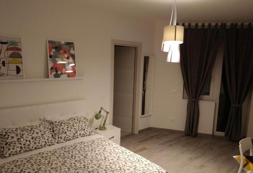 اتاق لوکس, Novantatrè